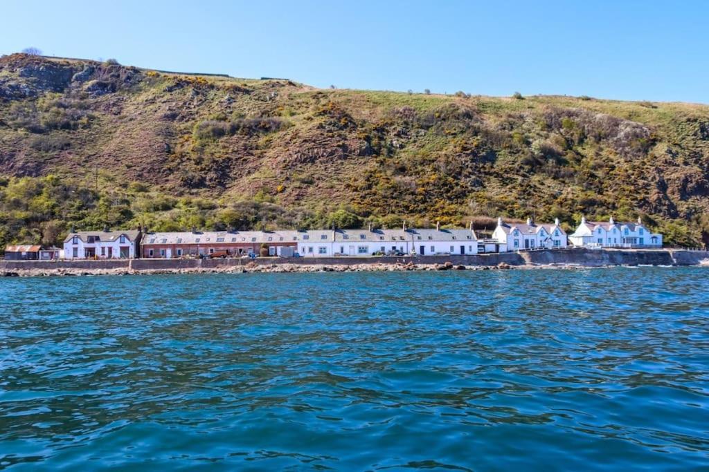 The Cottage By The Sea, Scotland Burnmouth Exterior photo